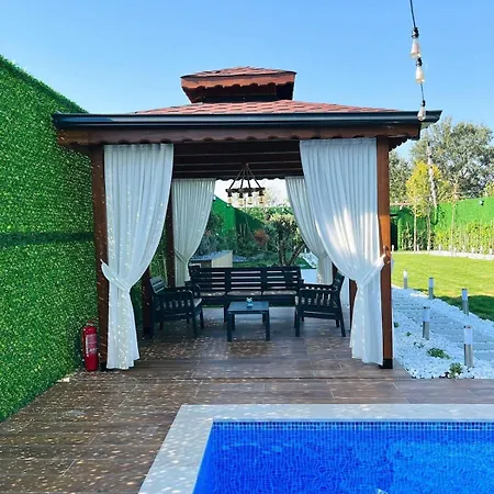 Lilyum Garden House&organization