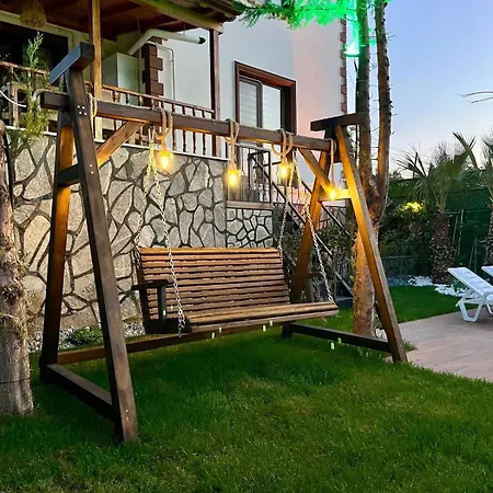 Villa Lilyum Garden House&organization Soeylemis