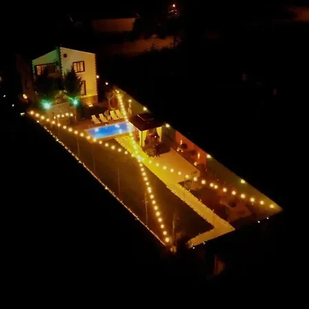 Villa Lilyum Garden House&organization Soeylemis