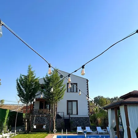 Lilyum Garden House&organization Vila *